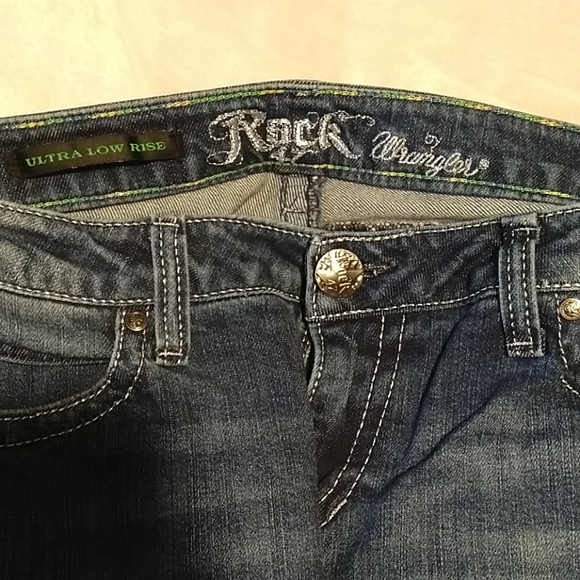 Rock 47 by Wrangler bootcut! Euc size 3 junior - Picture 2 of 3